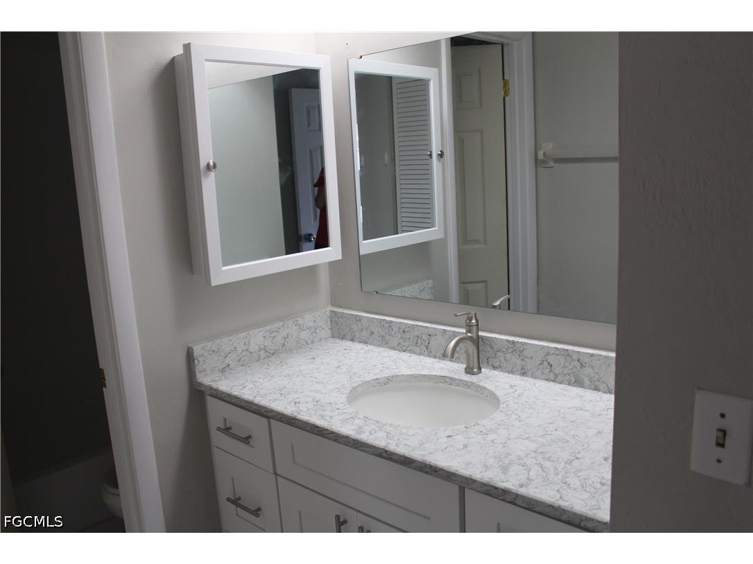 511 SE 5th Place #A - B Cape Coral FL 33990 2026018062 image19