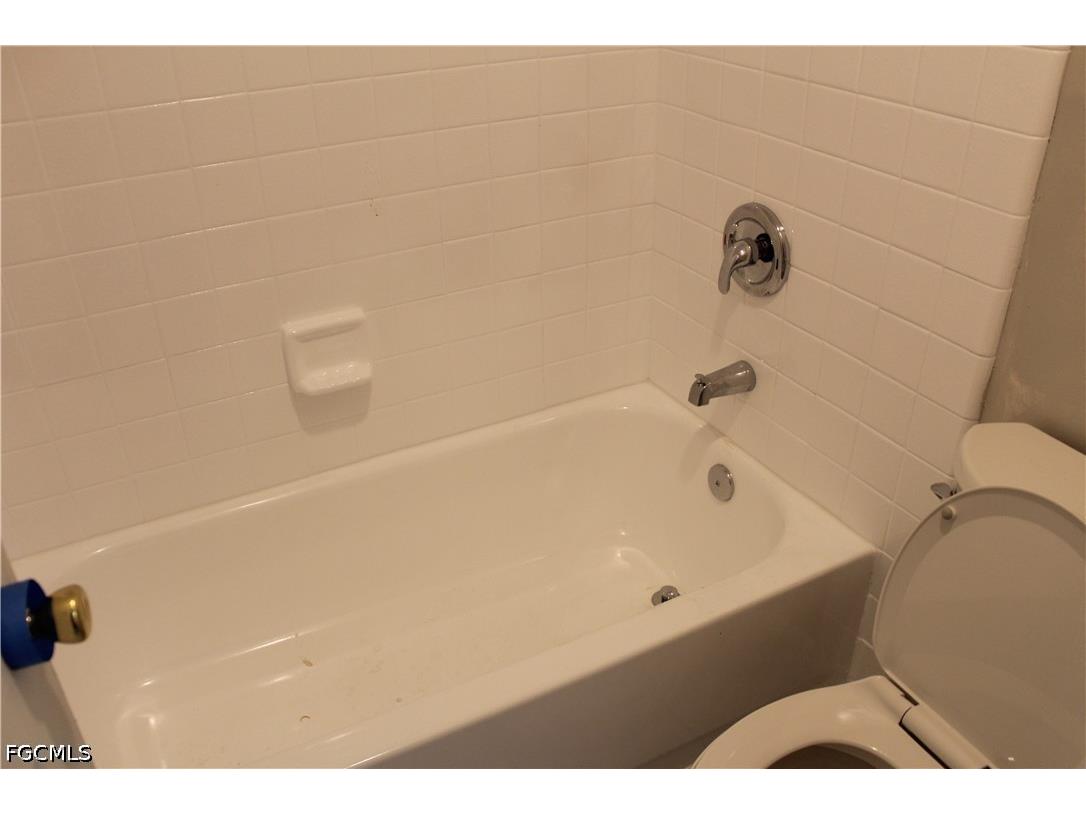 511 SE 5th Place #A - B Cape Coral FL 33990 2026018062 image20