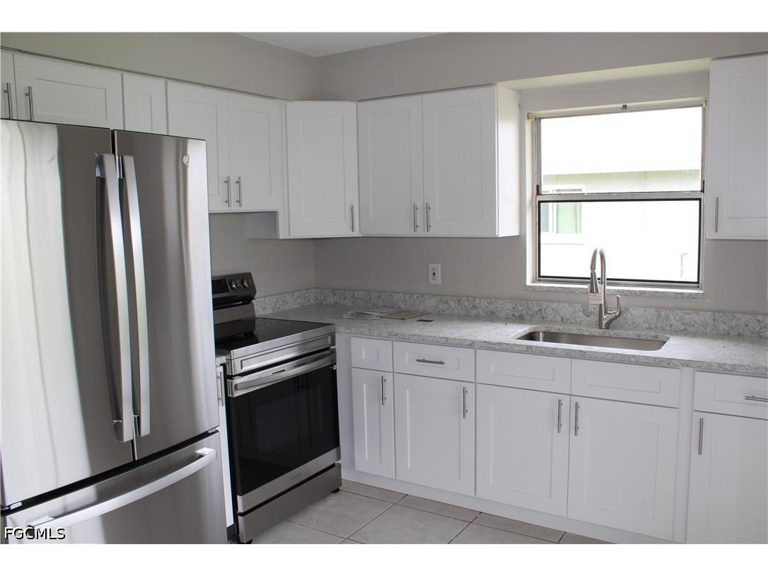 511 SE 5th Place #A - B Cape Coral FL 33990 2026018062 image3