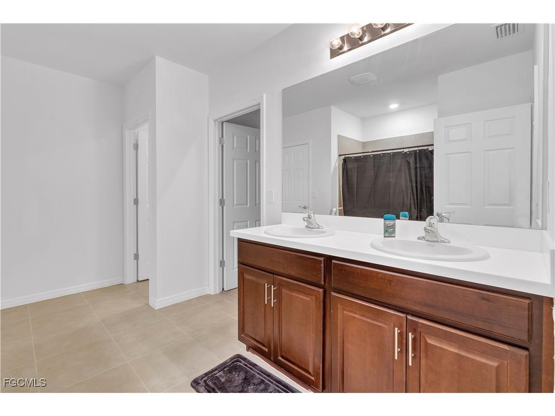 511 SW 26th Avenue Cape Coral FL 33991 2025009018 image21