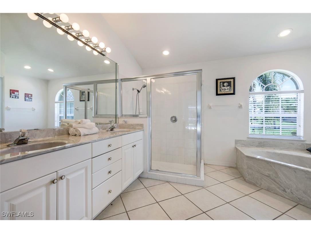 5110 Brixton Court Naples FL 34104 225076323 image16