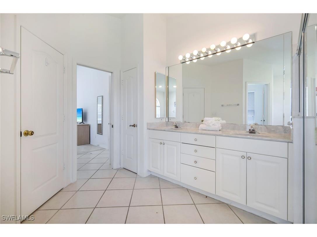 5110 Brixton Court Naples FL 34104 225076323 image17
