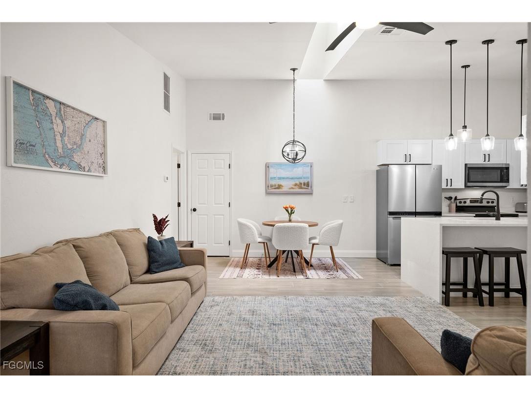 5110 SW Courtyards Way #22 Cape Coral FL 33914 2025021175 image1