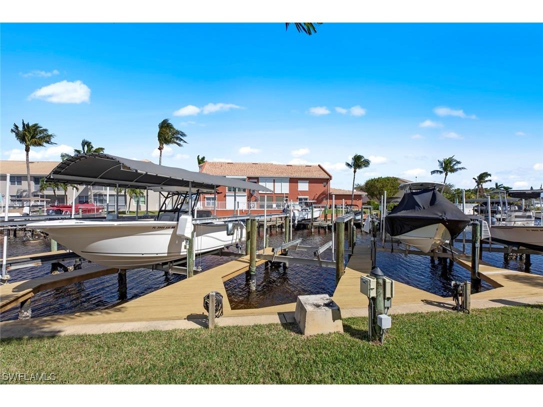 5111 Atlantic Court #208 Cape Coral FL 33904 224009830 image1