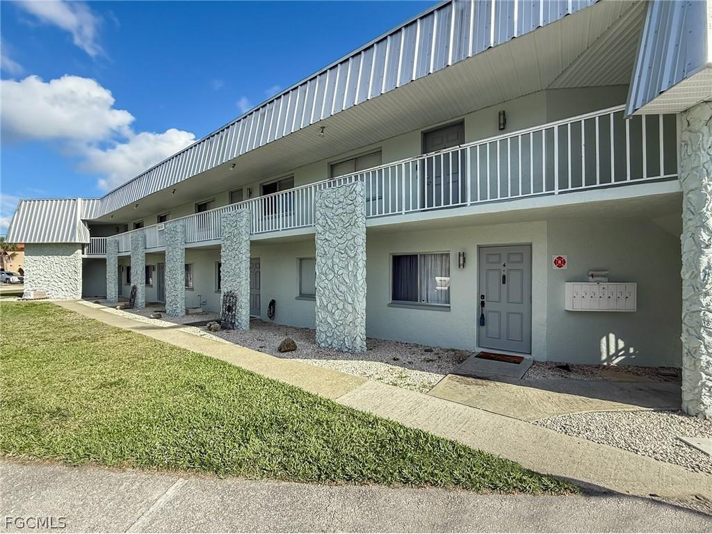 5111 Manor Court #4 Cape Coral FL 33904 2026008319 image2