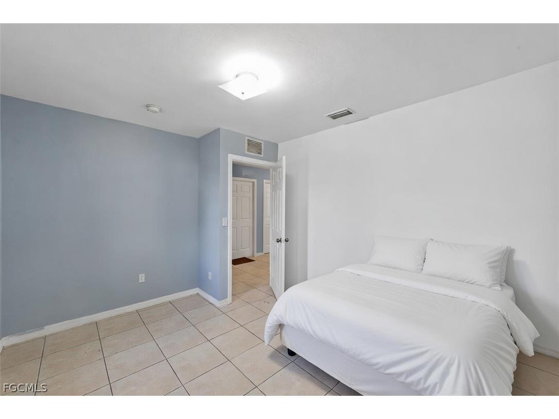 5113/5115 24th Street SW Lehigh Acres FL 33973 2026004595 image7