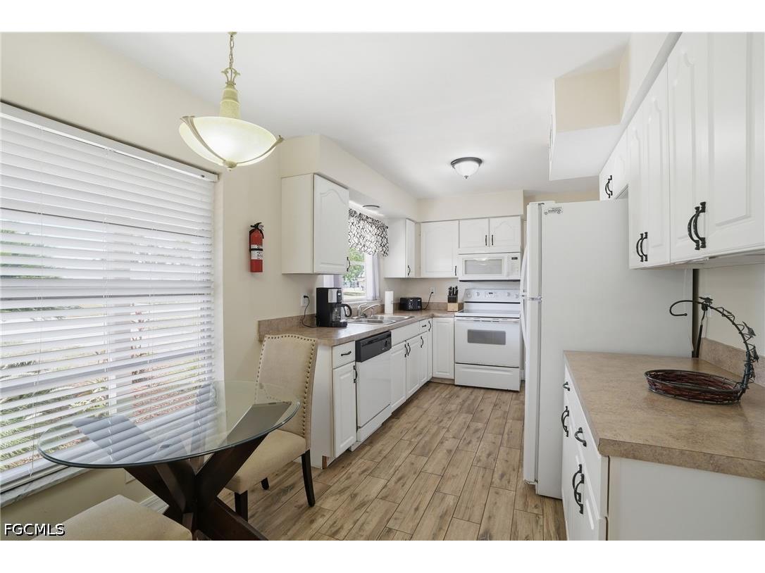 5117 Rutland Court Cape Coral FL 33904 2026018971 image3