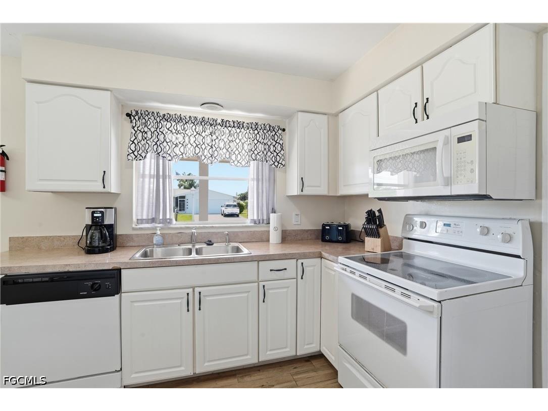 5117 Rutland Court Cape Coral FL 33904 2026018971 image8