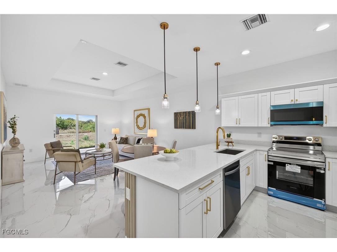 512 Caywood Avenue S Lehigh Acres FL 33974 2026001484 image1