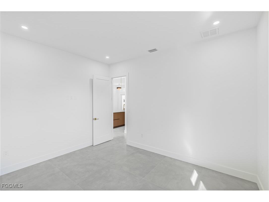 512 NW 35th Place Cape Coral FL 33993 2026000017 image24