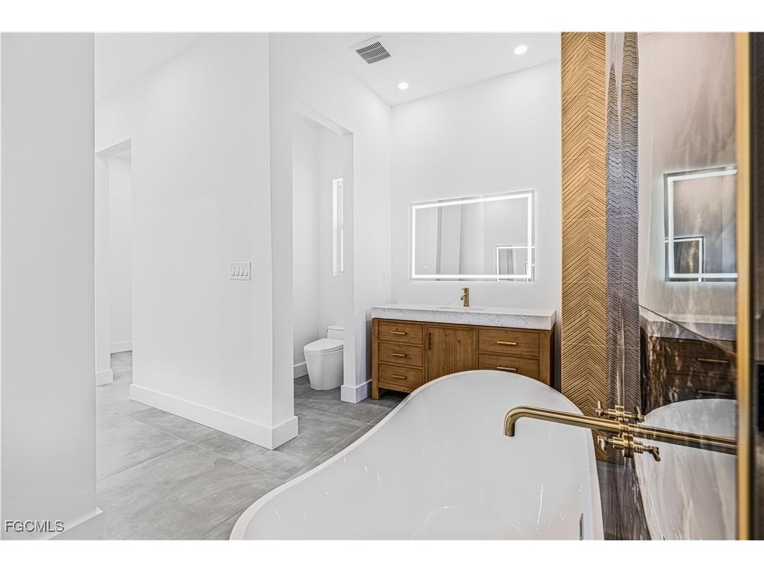 512 NW 35th Place Cape Coral FL 33993 224092938 image31