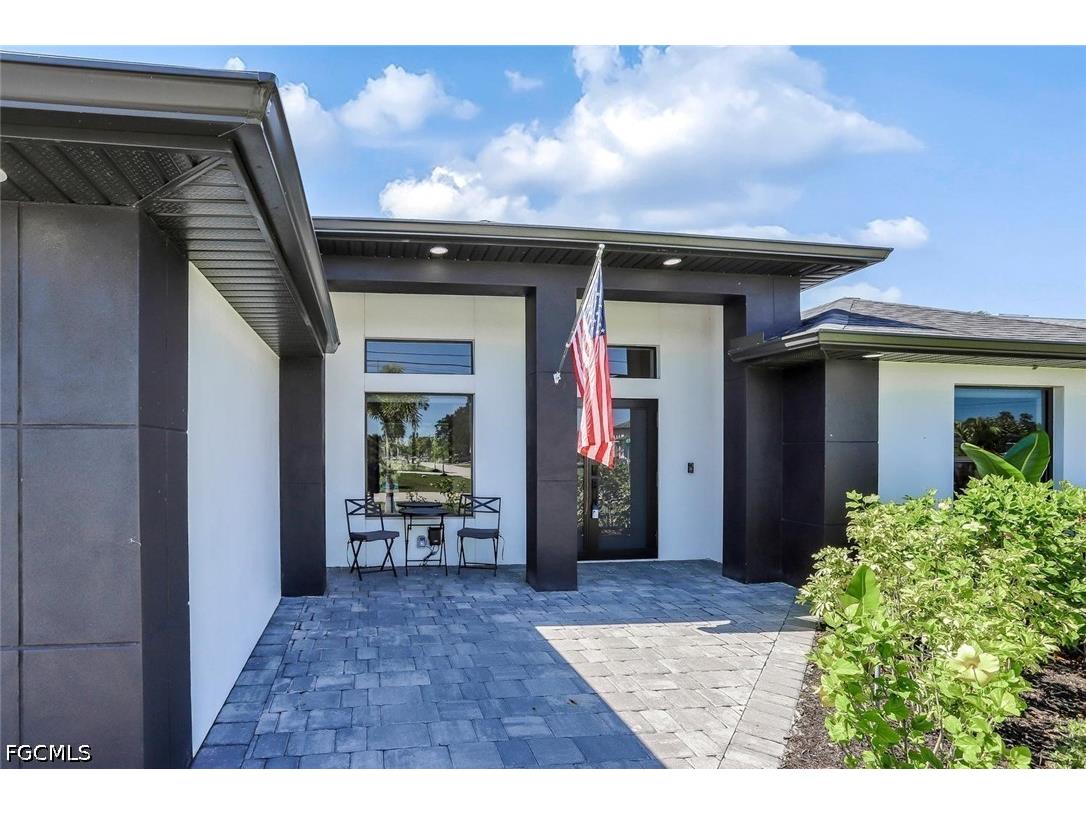 512 SW 15th Street Cape Coral FL 33991 2026019948 image3