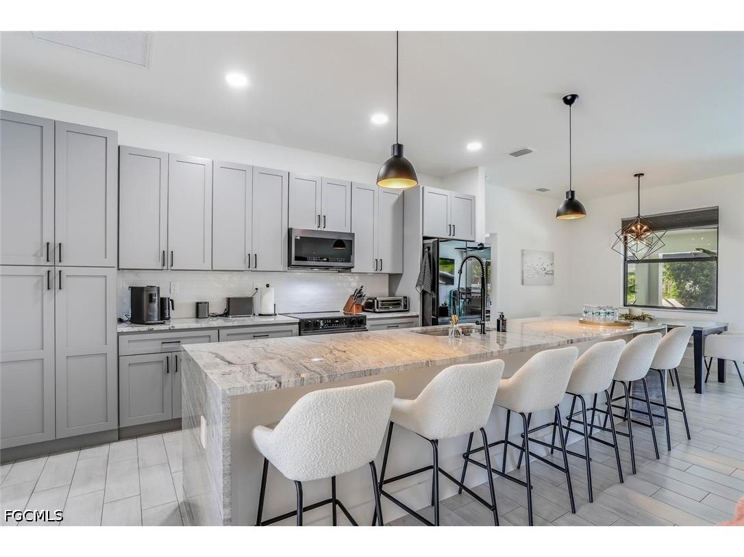 512 SW 15th Street Cape Coral FL 33991 2026019948 image4