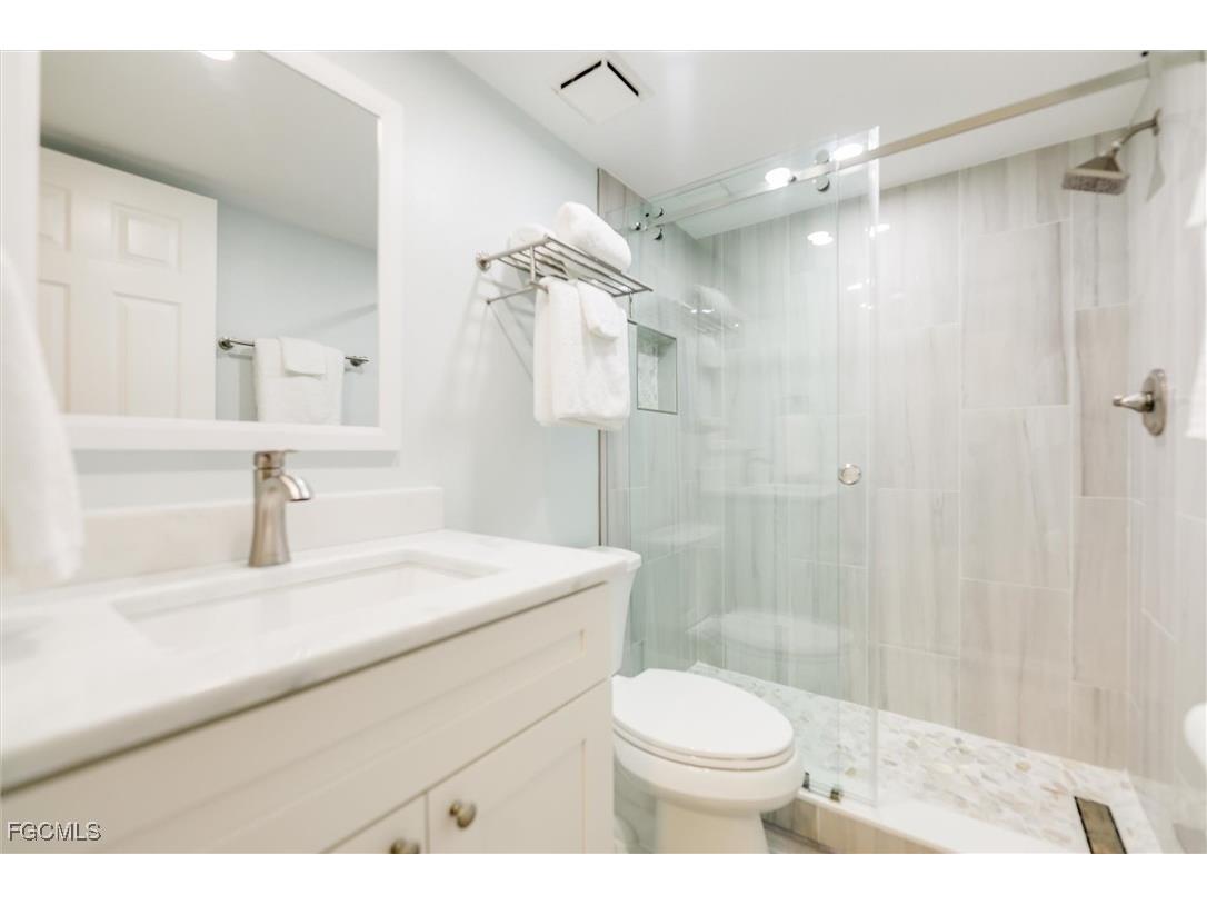 5122 Bayside Villas Captiva FL 33924 2026002394 image28