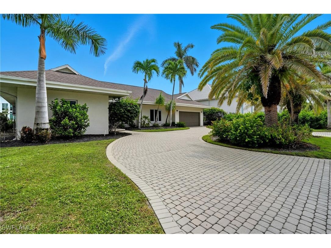5122 Starfish Avenue Naples FL 34103 225072473 image2