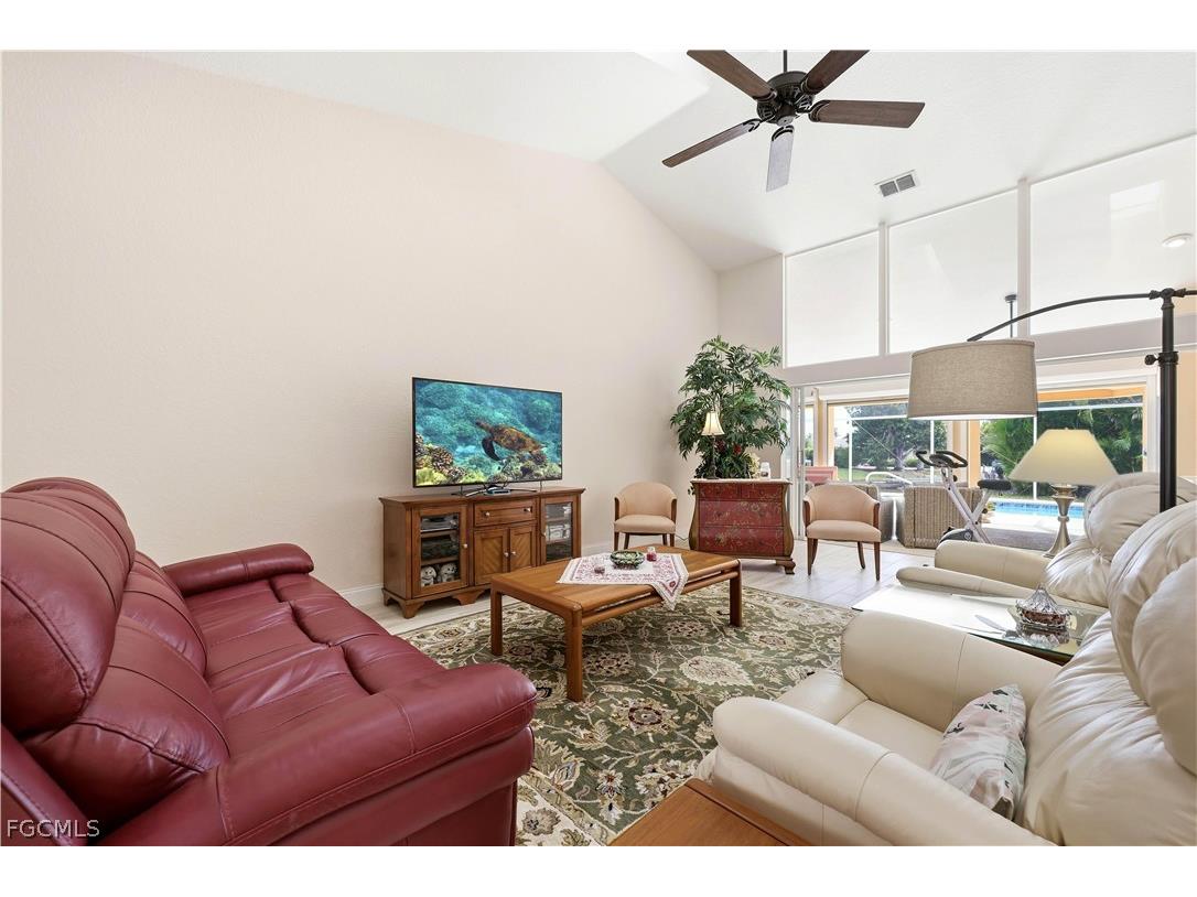 5125 Sunnybrook Court Cape Coral FL 33904 2026007618 image6
