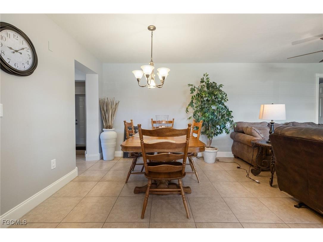 5128 York Court Cape Coral FL 33904 2025020286 image17