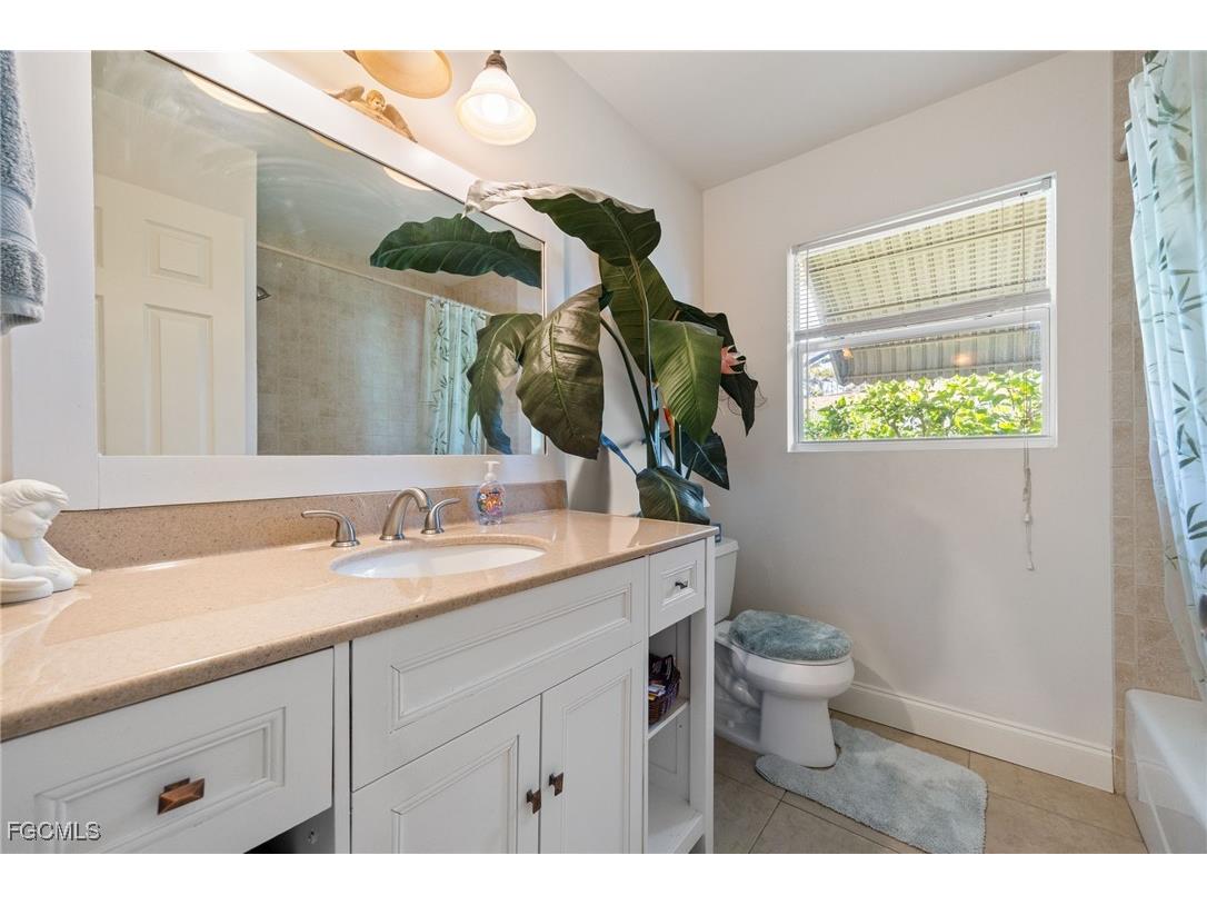 5128 York Court Cape Coral FL 33904 2025020286 image25