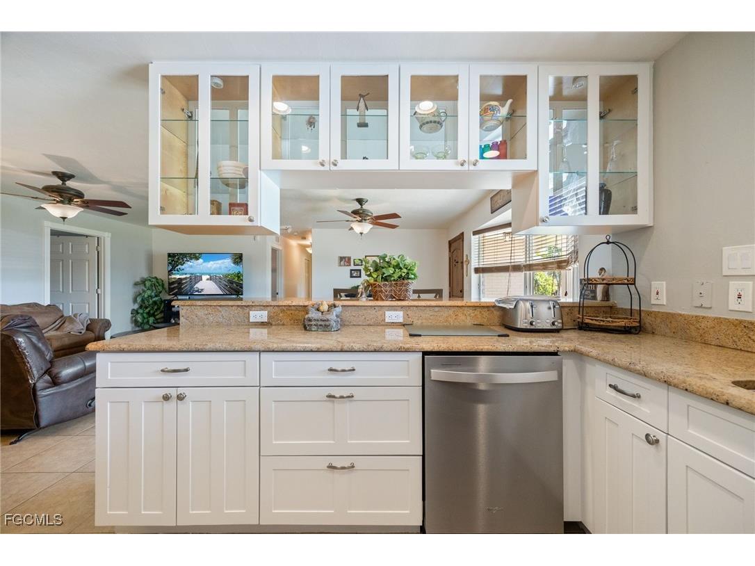 5128 York Court Cape Coral FL 33904 2025020286 image7