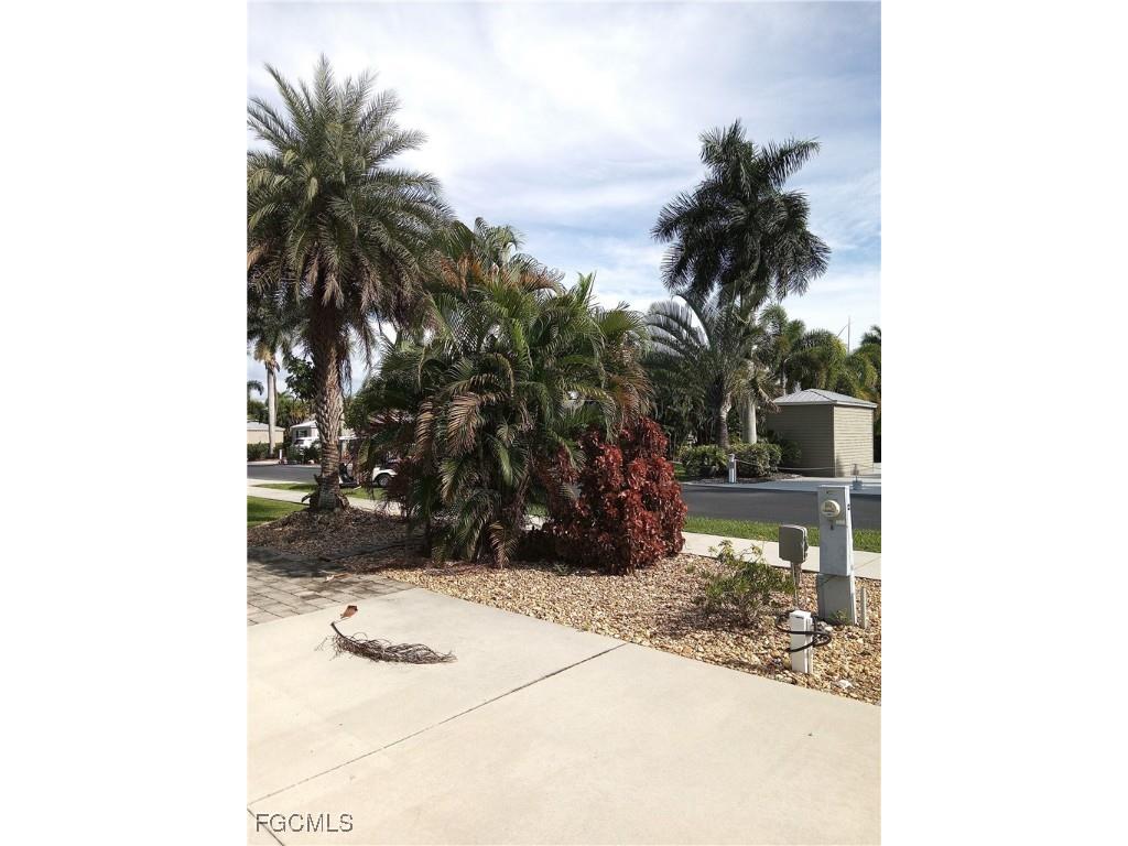 5129 Cypress Trail Resort Circle Fort Myers FL 33905 2025011284 image11