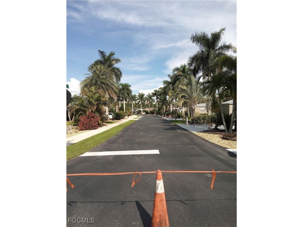 5129 Cypress Trail Resort Circle Fort Myers FL 33905 2025011284 image18
