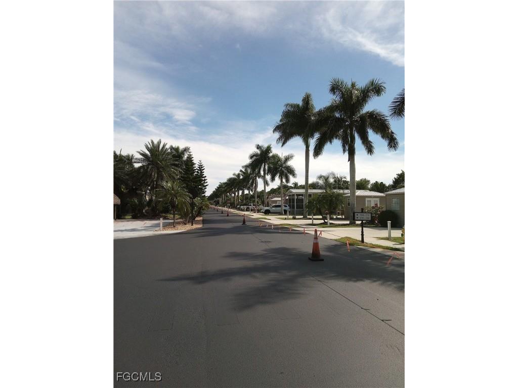 5129 Cypress Trail Resort Circle Fort Myers FL 33905 2025011284 image19