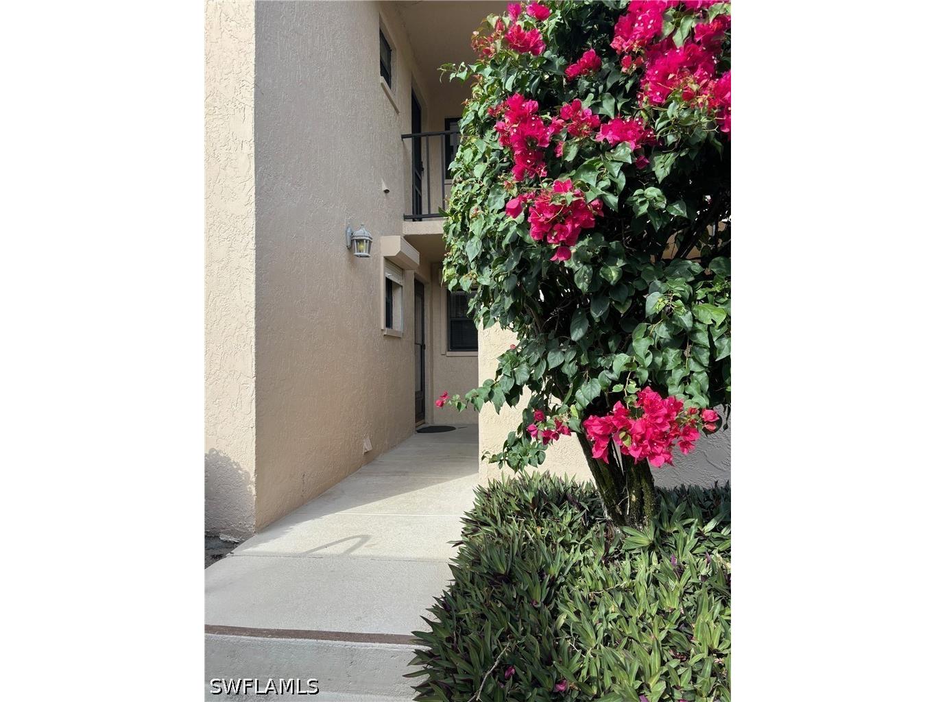 513 Lake Louise Circle #101 Naples FL 34110 226027259 image2