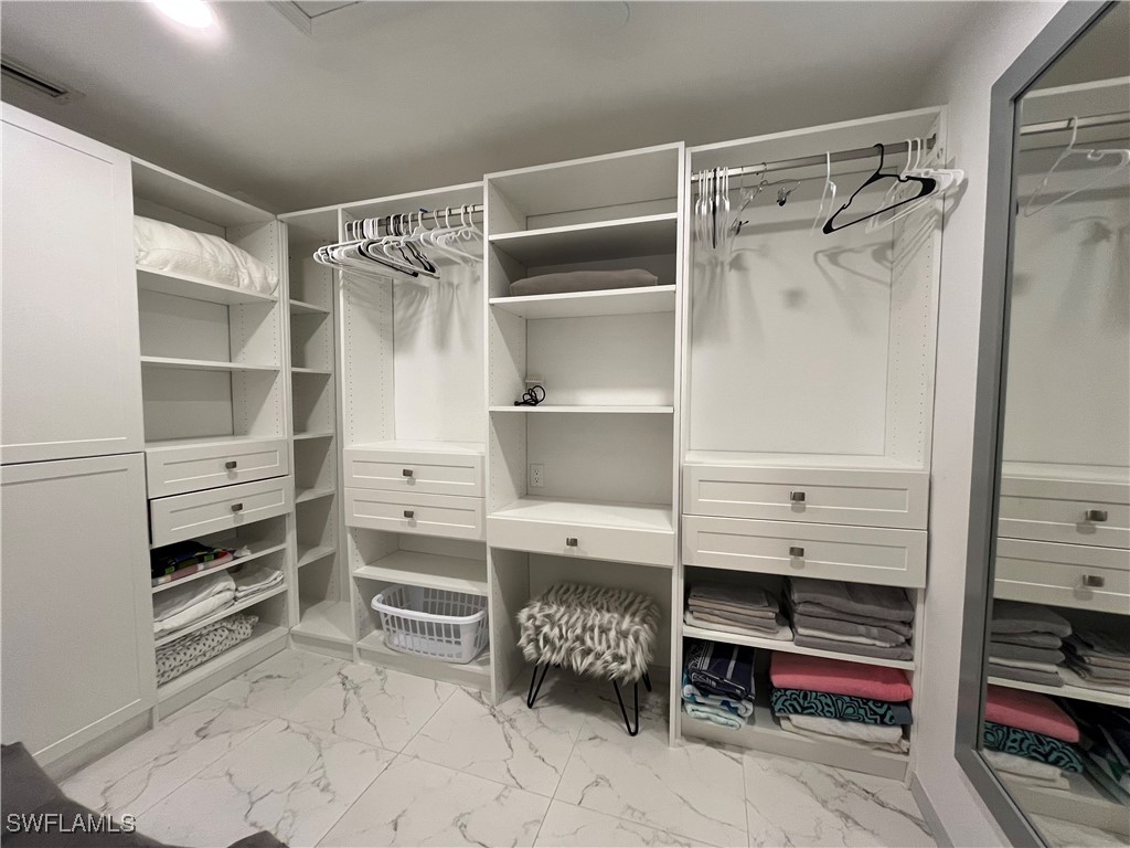 513 Lake Louise Circle #202 Naples FL 34110 225062297 image11