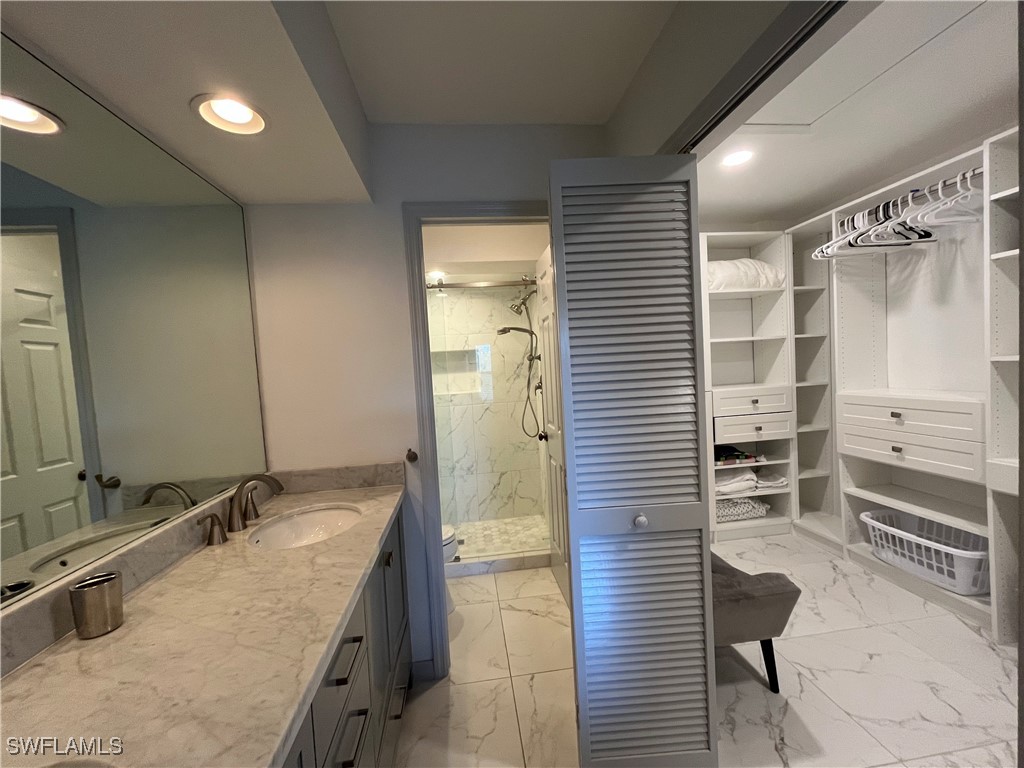 513 Lake Louise Circle #202 Naples FL 34110 225062297 image12