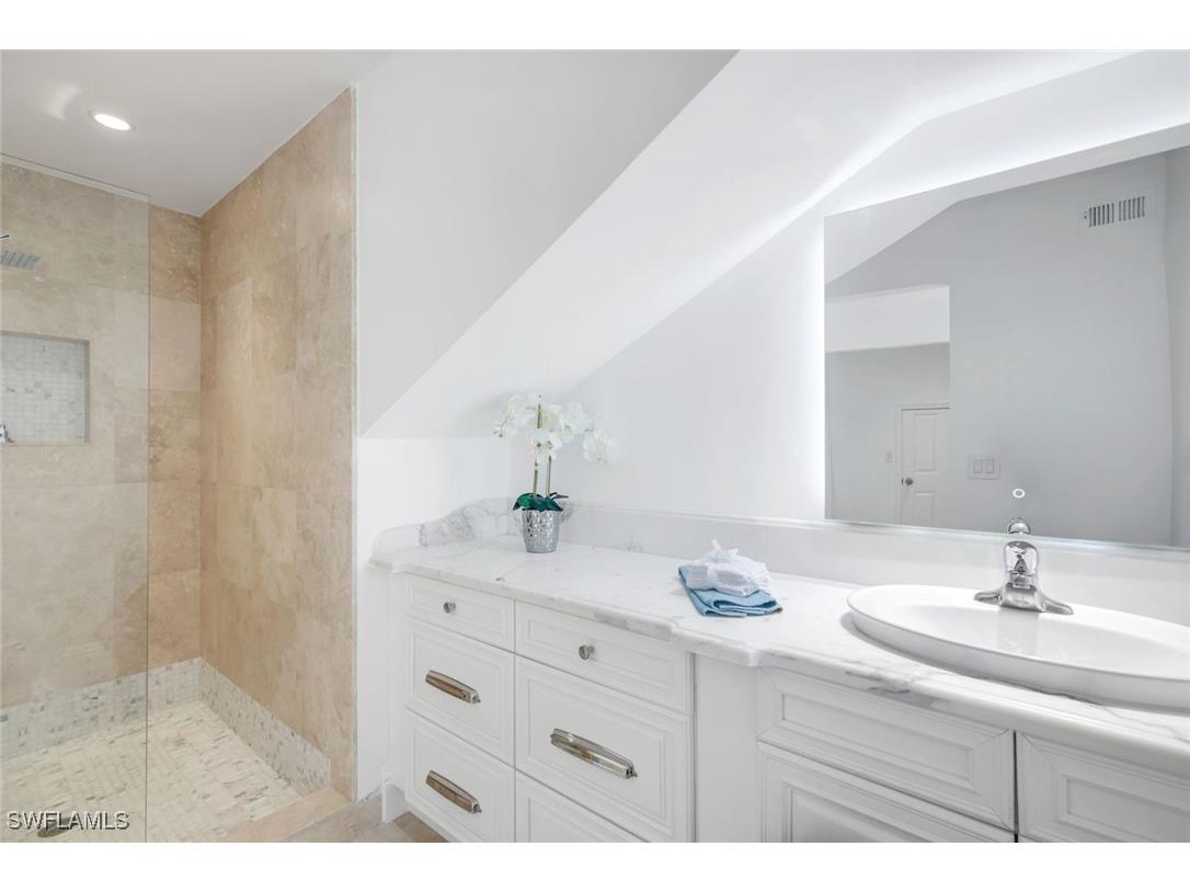 513 Lighthouse Way Sanibel FL 33957 225055831 image28