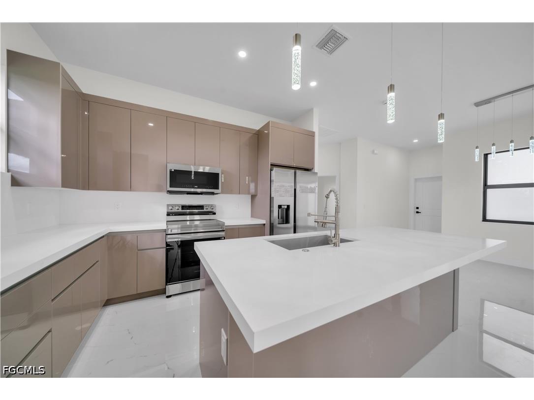513 NW 25th Terrace Cape Coral FL 33993 2026016743 image16