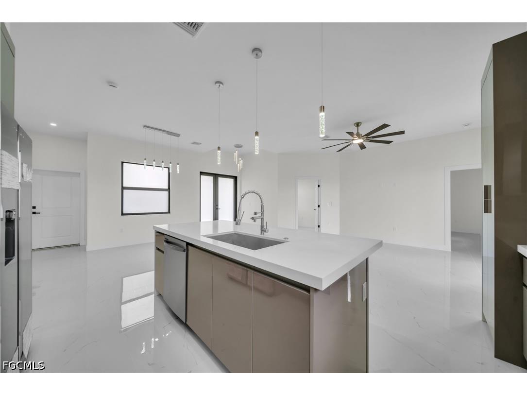 513 NW 25th Terrace Cape Coral FL 33993 2026016743 image17