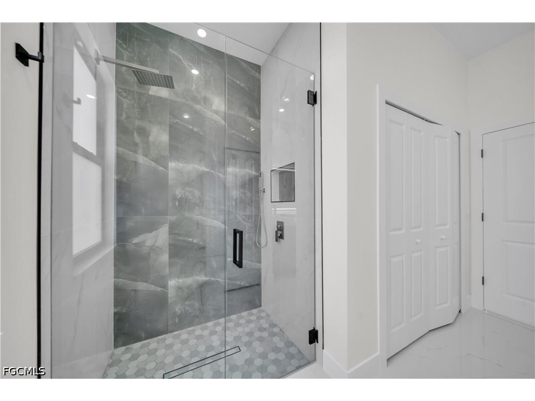513 NW 25th Terrace Cape Coral FL 33993 2026016743 image35