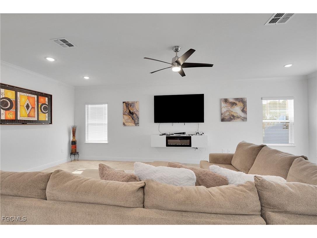 513 NW 3rd Lane Cape Coral FL 33993 2025017192 image12