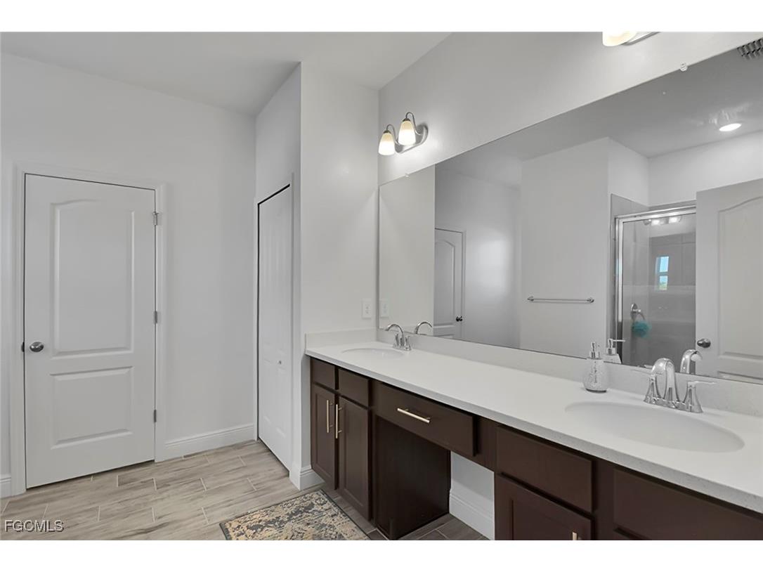 513 NW 3rd Lane Cape Coral FL 33993 2025017192 image16