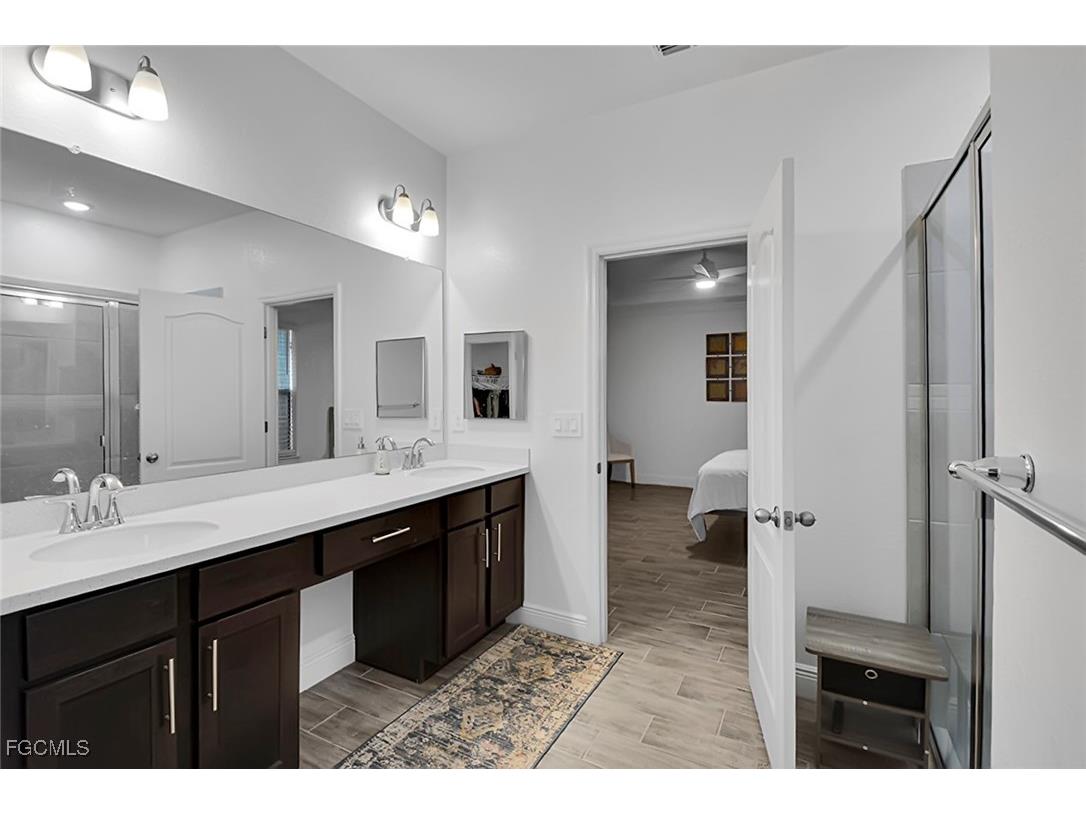 513 NW 3rd Lane Cape Coral FL 33993 2025017192 image17