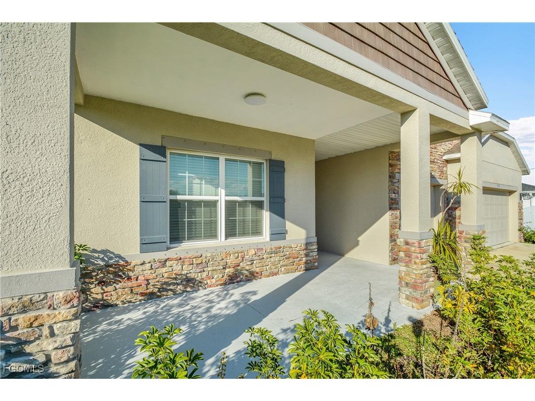 513 NW 3rd Lane Cape Coral FL 33993 2025017192 image3