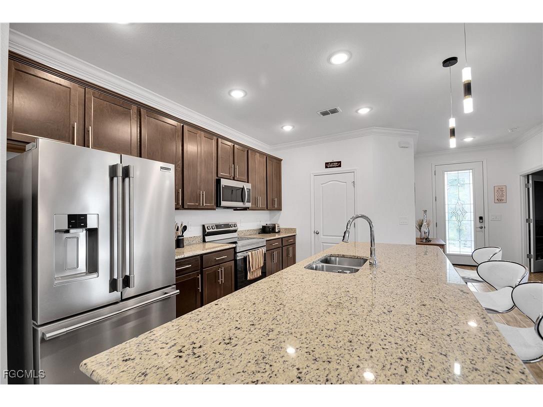 513 NW 3rd Lane Cape Coral FL 33993 2025017192 image7