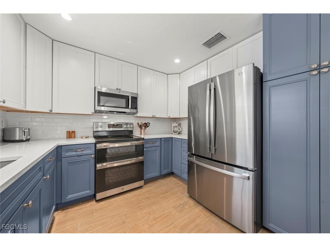 513 Rabbit Road Sanibel FL 33957 2025014483 image10