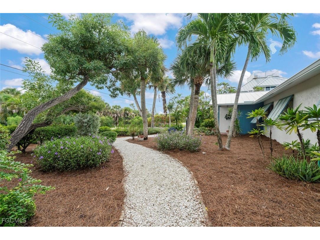 513 Rabbit Road Sanibel FL 33957 2025014483 image43
