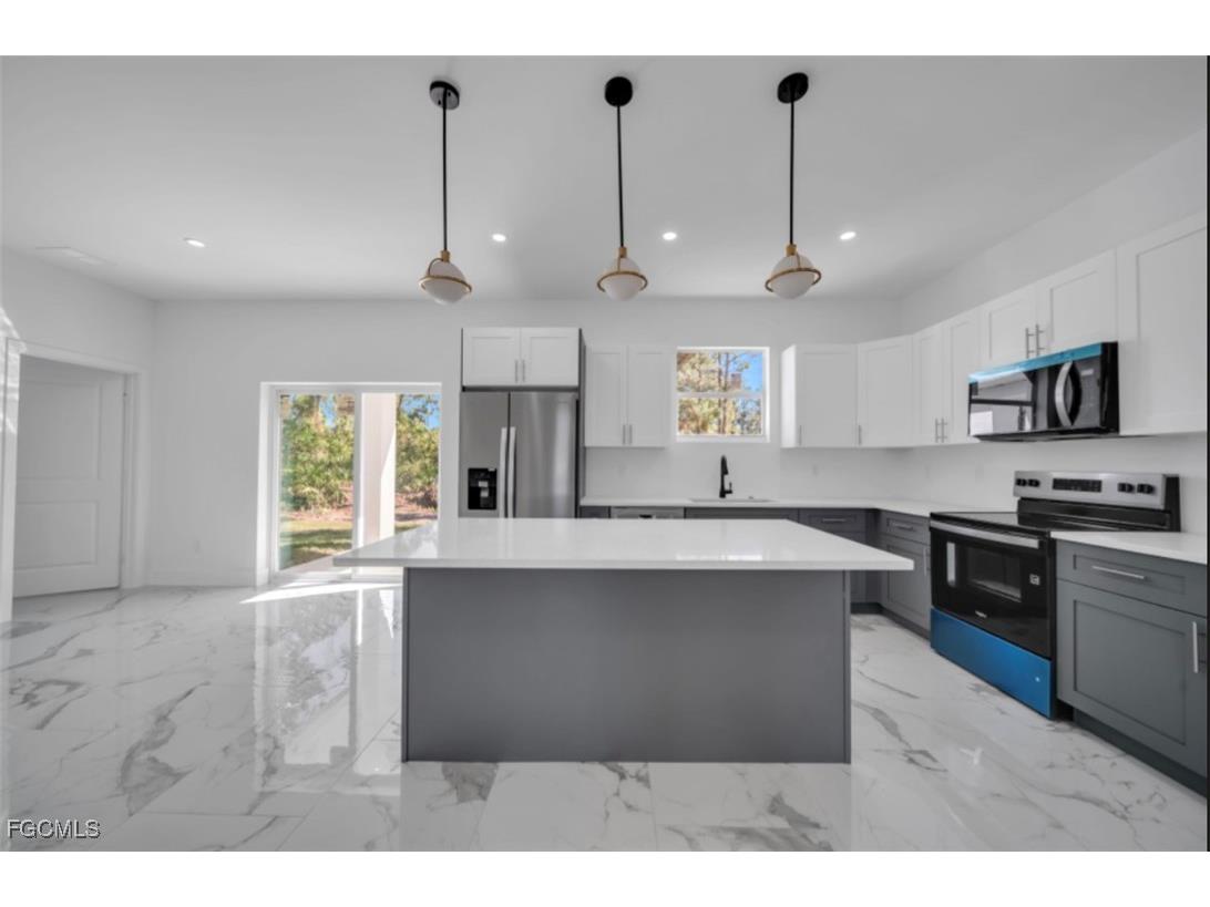 513 Redwood Avenue S Lehigh Acres FL 33974 2025020453 image6