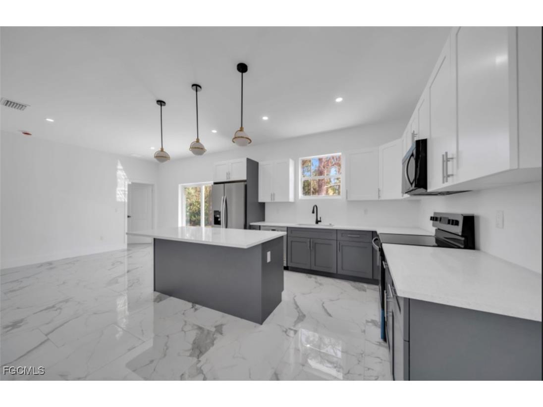 513 Redwood Avenue S Lehigh Acres FL 33974 2025020453 image7