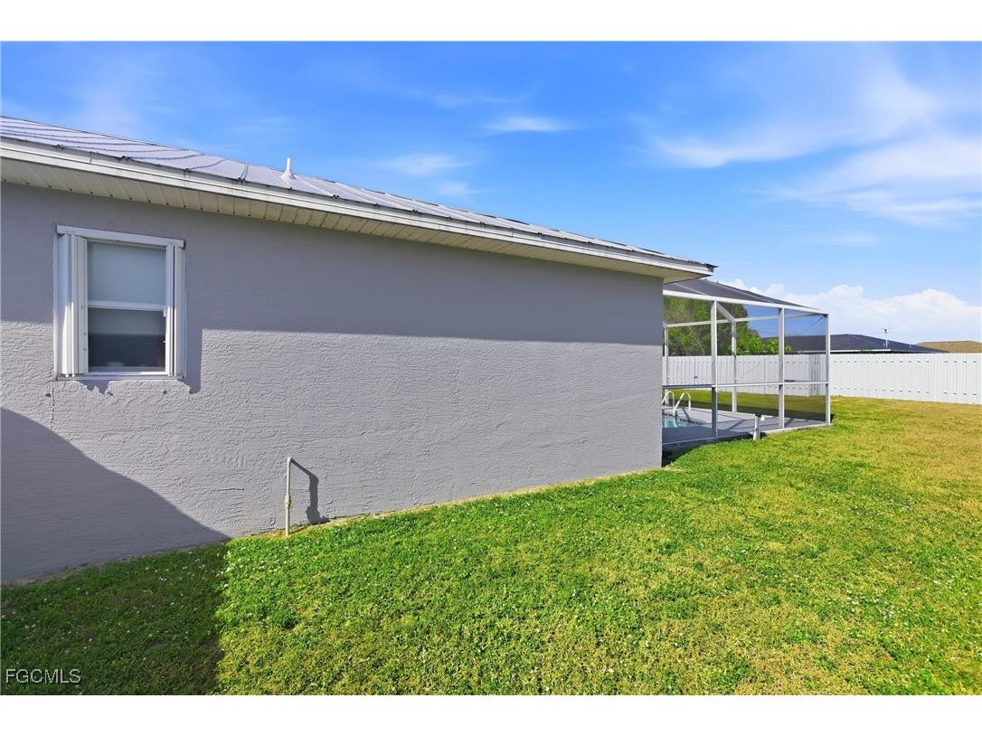 513 SE 27th Terrace Cape Coral FL 33904 2025013030 image31