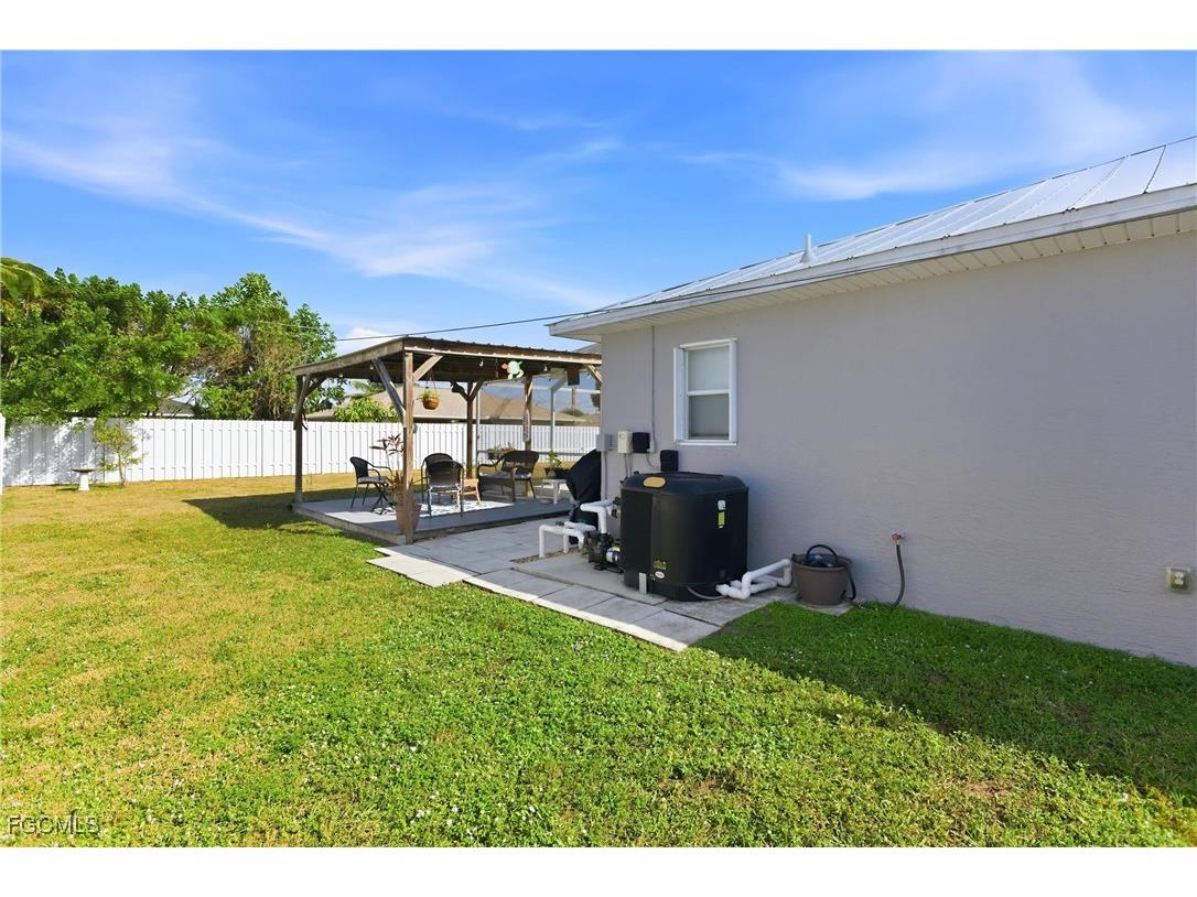 513 SE 27th Terrace Cape Coral FL 33904 2025013030 image32