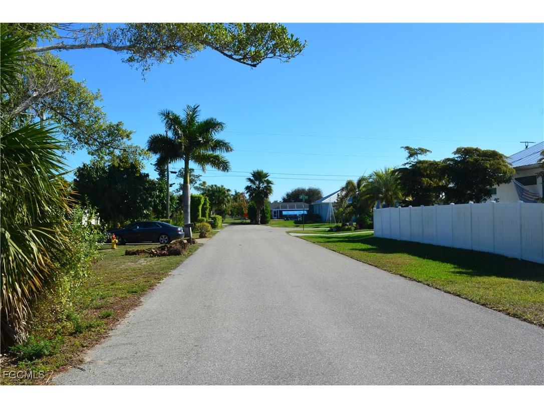 513 SW 13th Street Cape Coral FL 33991 2026002889 image11