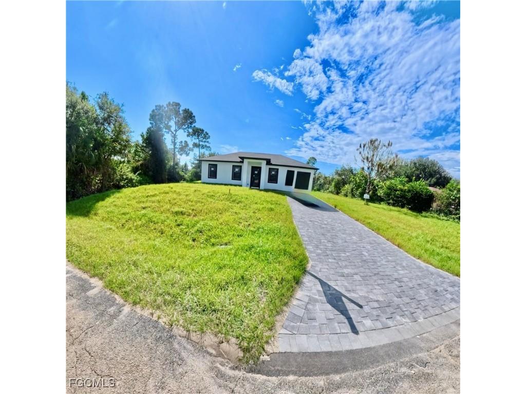 513 Fifth Avenue Lehigh Acres FL 33972 2025008092 image1