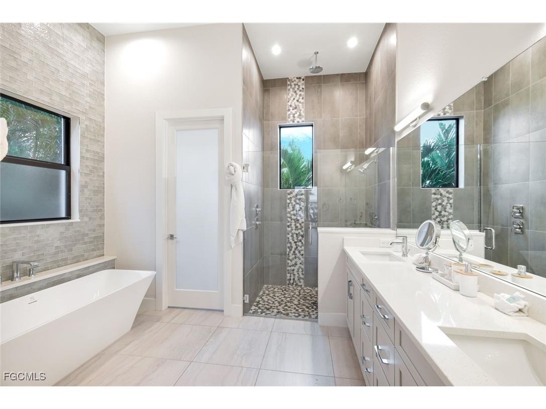 5130 Atlantic Court Cape Coral FL 33904 2025019062 image21