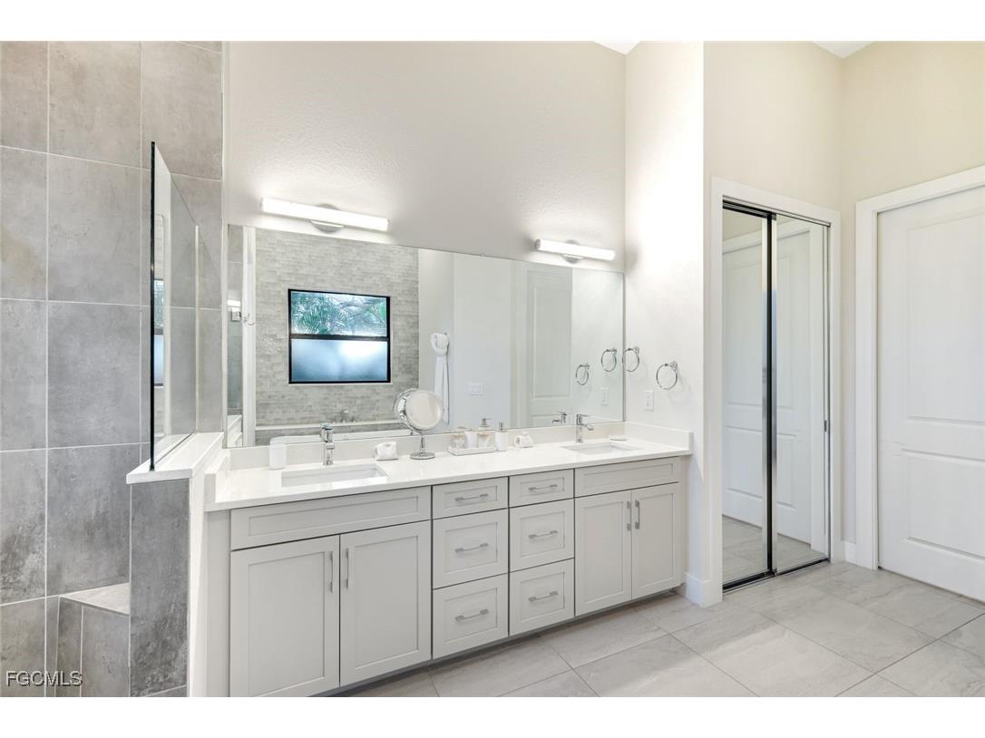 5130 Atlantic Court Cape Coral FL 33904 2025019062 image22