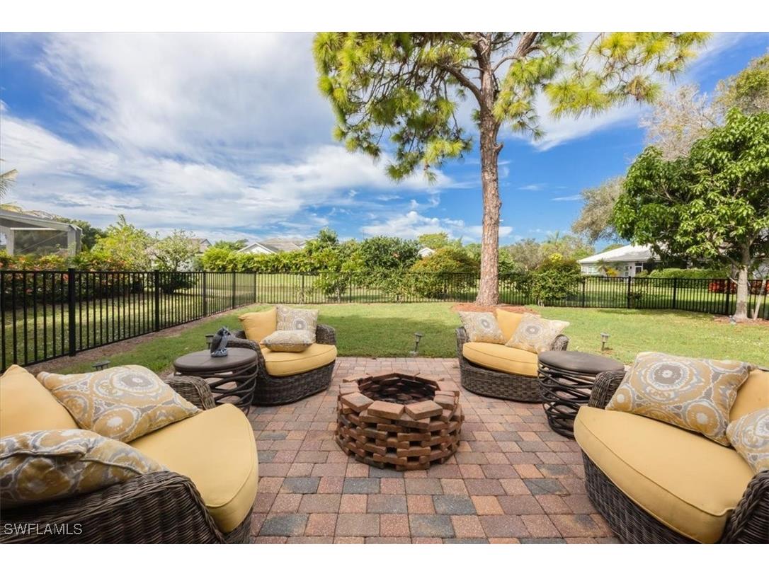 5131 Kristin Court Naples FL 34105 225079185 image1