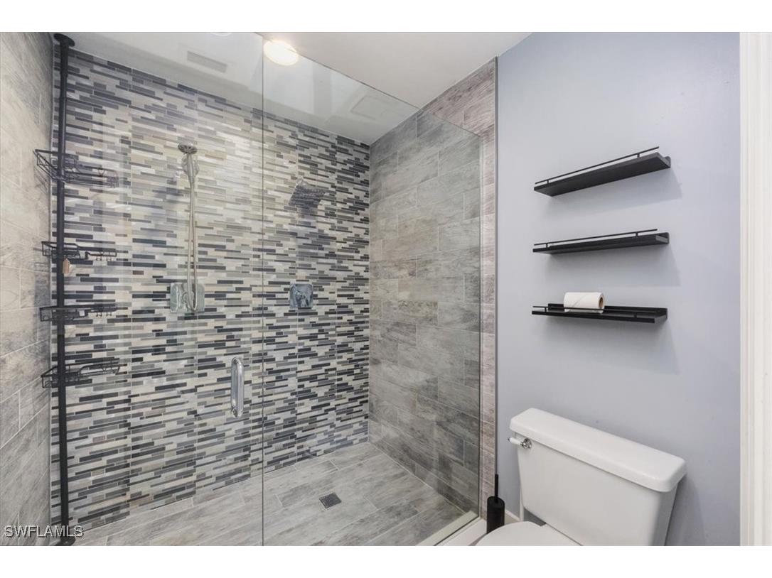 5131 Kristin Court Naples FL 34105 225079185 image10